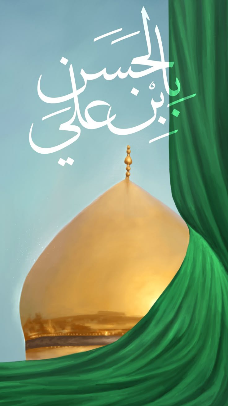 طلاب يقدمون الإذاعة المدرسية عن يوم عاشوراء في ساحة المدرسة، مع التركيز على الطالب الذي يلقي الكلمة